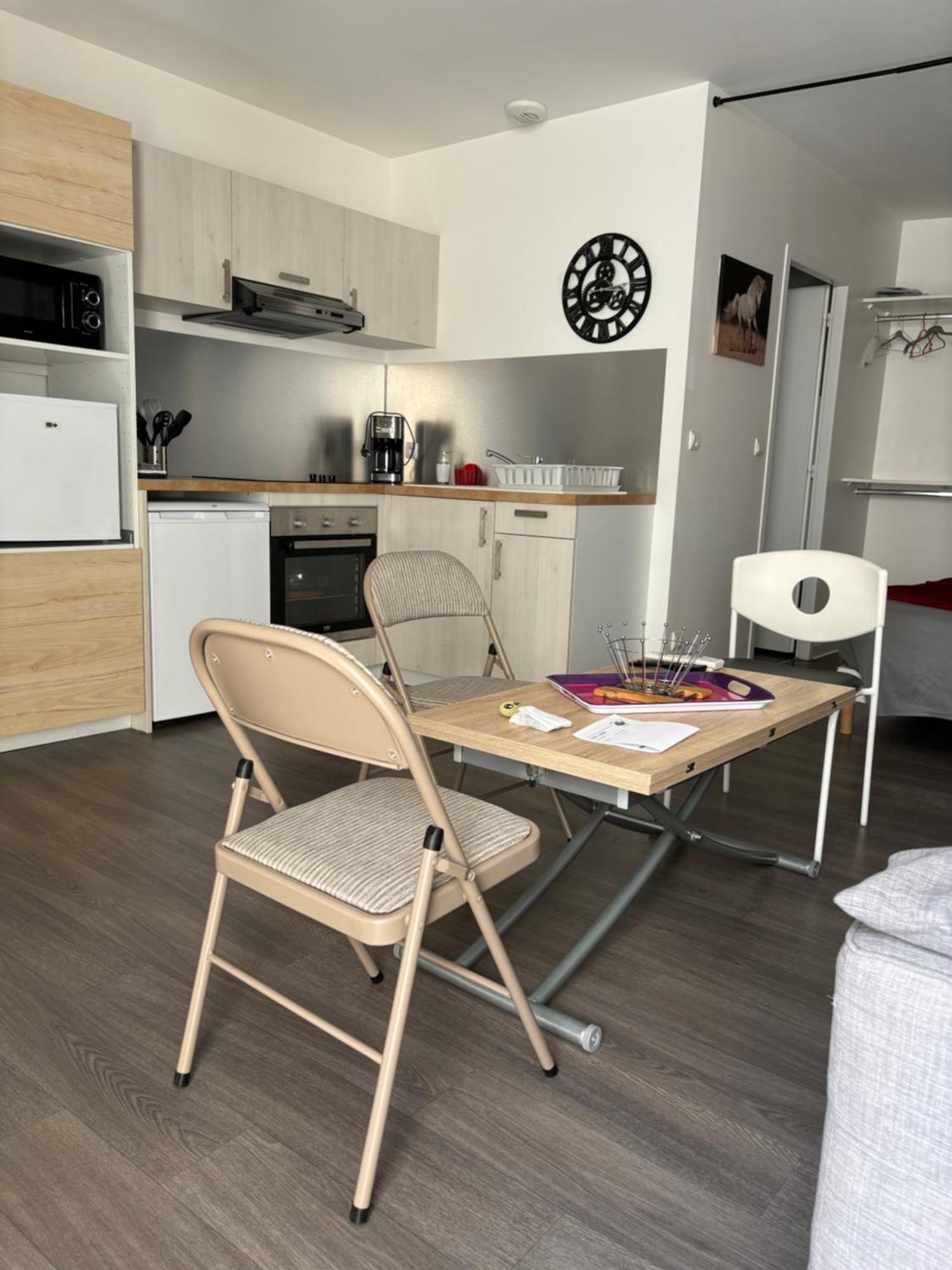 Grand Studio Confortable Et Spacieux Avec Terrasse Villeneuve-les-Maguelonne Bagian luar foto